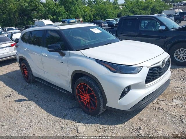 2026 TOYOTA HIGHLANDER XLE 1