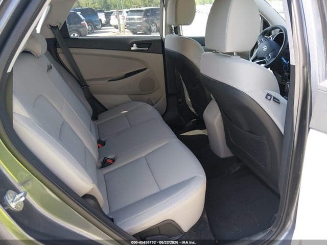 2021 HYUNDAI TUCSON SE 8