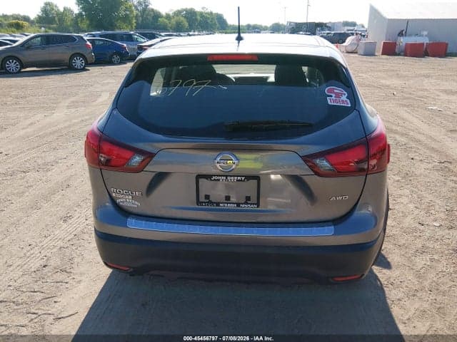 2017 NISSAN ROGUE SPORT S 16