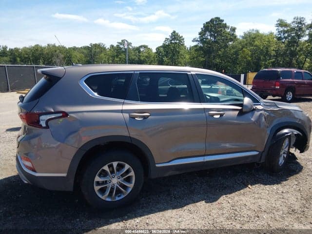 2019 HYUNDAI SANTA FE SE 6