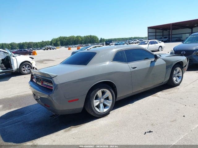 2017 DODGE CHALLENGER SXT 4