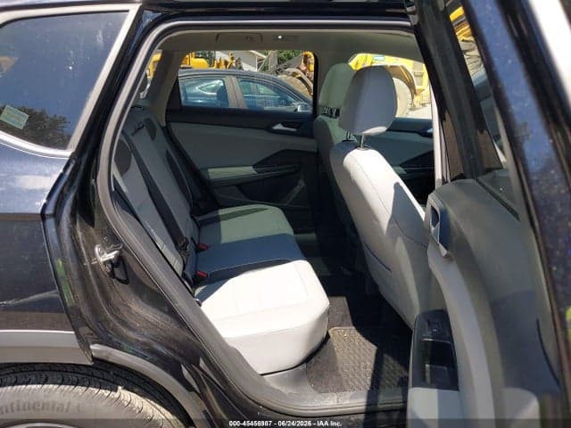 2024 VOLKSWAGEN TAOS 1.5T SE 8