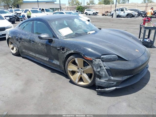 2022 PORSCHE TAYCAN 1