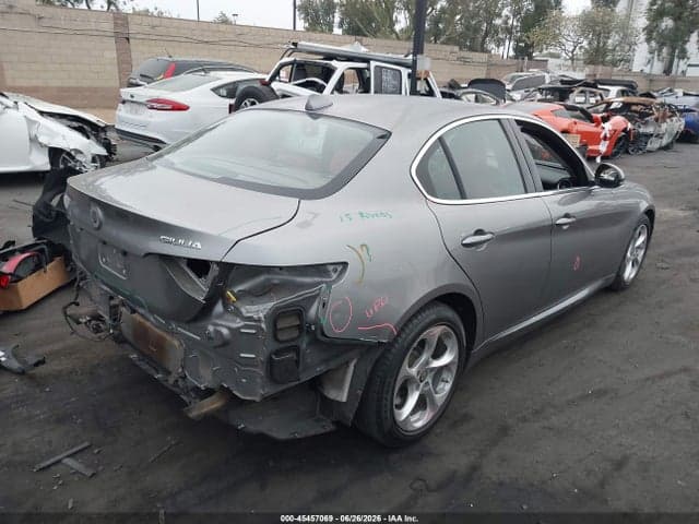 2019 ALFA ROMEO GIULIA RWD 4