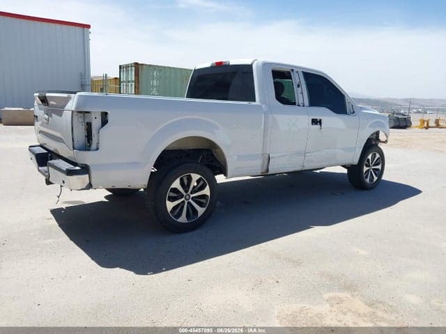 2017 FORD F-150 XLT 4