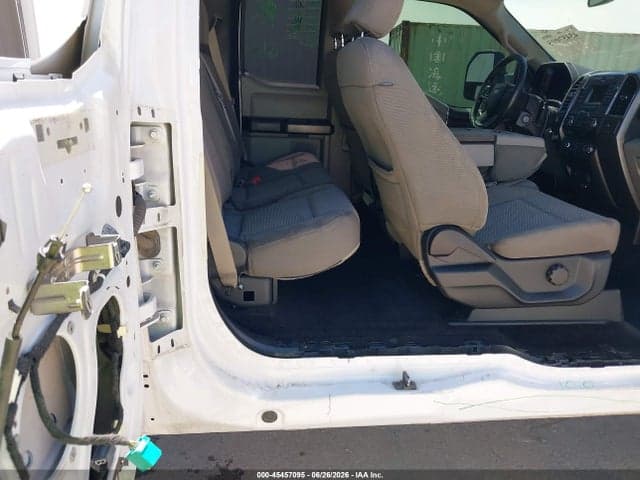 2017 FORD F-150 XLT 8