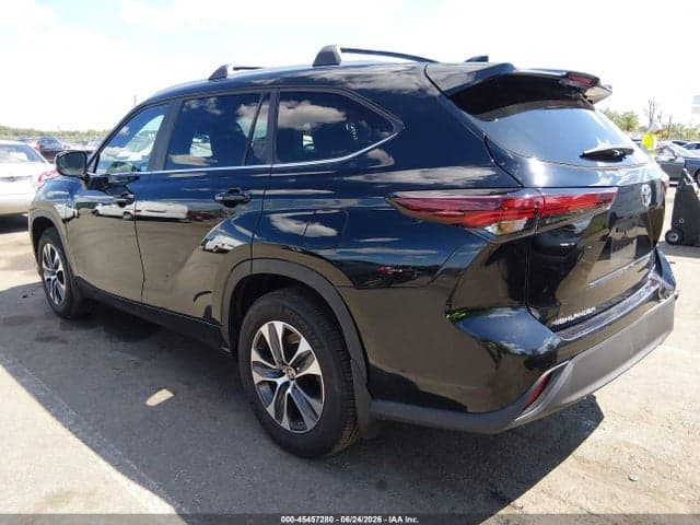 2024 TOYOTA HIGHLANDER XLE 3