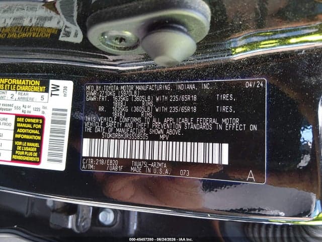 2024 TOYOTA HIGHLANDER XLE 9