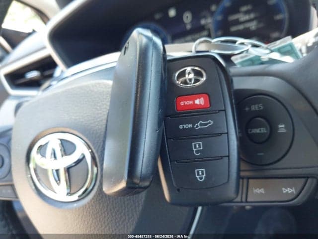 2026 TOYOTA COROLLA CROSS XLE 11