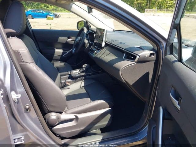 2026 TOYOTA COROLLA CROSS XLE 5