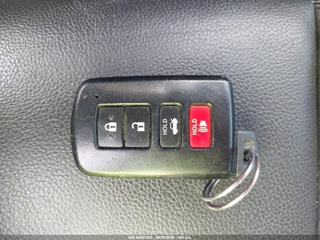 2017 TOYOTA COROLLA SE 11