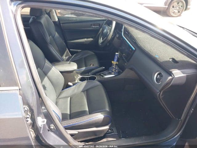 2017 TOYOTA COROLLA SE 5
