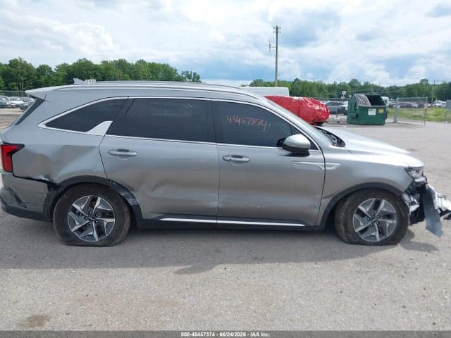 2022 KIA SORENTO HYBRID S 13