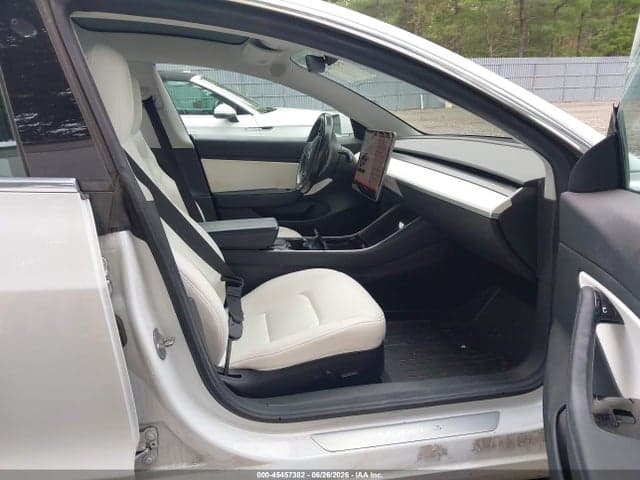 2019 TESLA MODEL 3 LONG RANGE/PERFORMANCE 5
