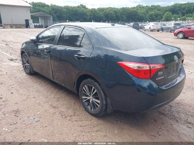 2017 TOYOTA COROLLA LE 3