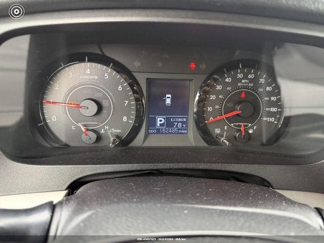 2017 TOYOTA SIENNA LE 8 PASSENGER 7