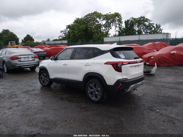 2026 KIA SELTOS LX 3