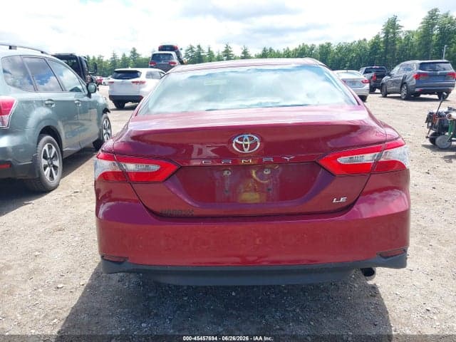 2018 TOYOTA CAMRY LE 17