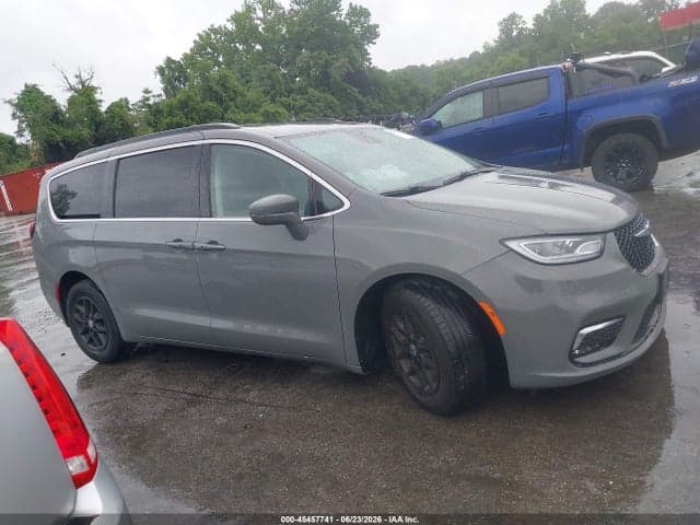 2022 CHRYSLER PACIFICA TOURING L 12
