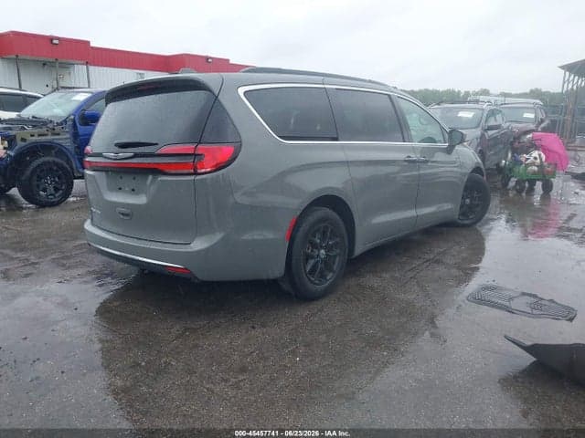 2022 CHRYSLER PACIFICA TOURING L 4