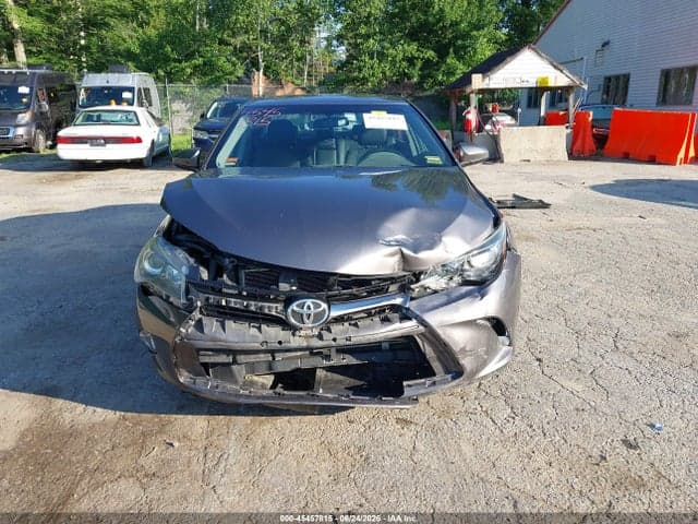 2017 TOYOTA CAMRY SE 12