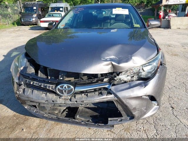 2017 TOYOTA CAMRY SE 6