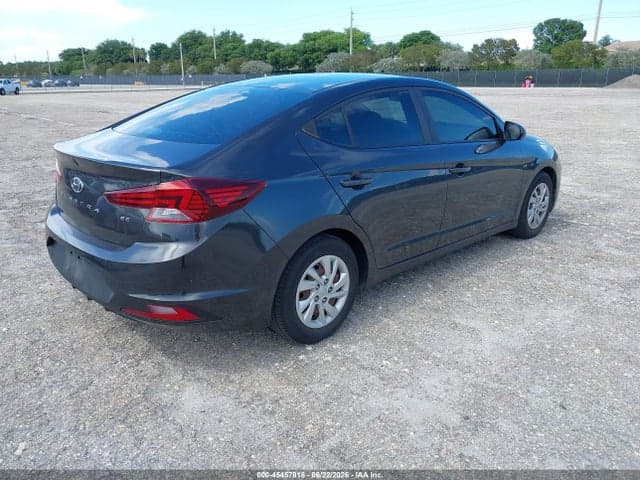 2020 HYUNDAI ELANTRA SE 4