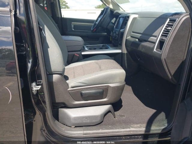 2019 RAM 1500 CLASSIC WARLOCK 4X2 6'4 BOX 5