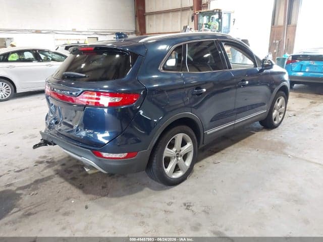 2017 LINCOLN MKC PREMIERE 4