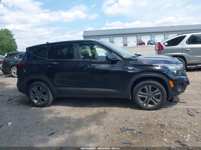 2021 KIA SELTOS LX 13