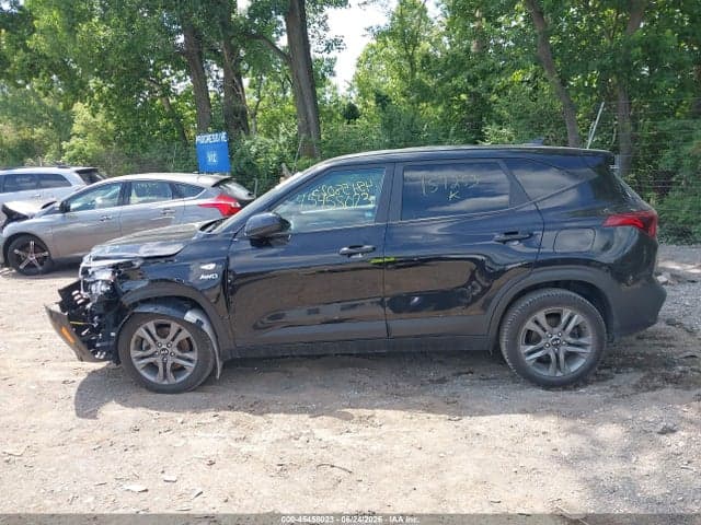 2021 KIA SELTOS LX 14