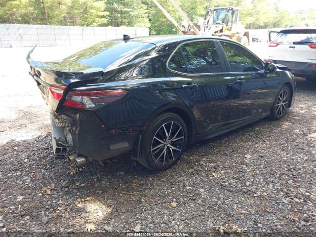 2021 TOYOTA CAMRY SE AWD 4