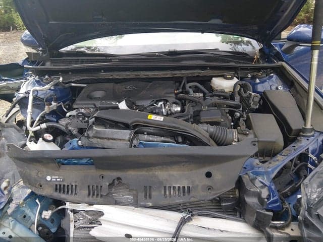 2025 TOYOTA CAMRY SE 10