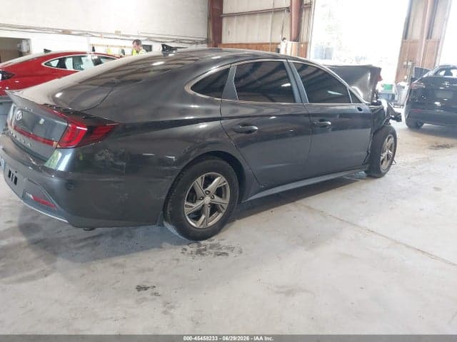 2021 HYUNDAI SONATA SE 4