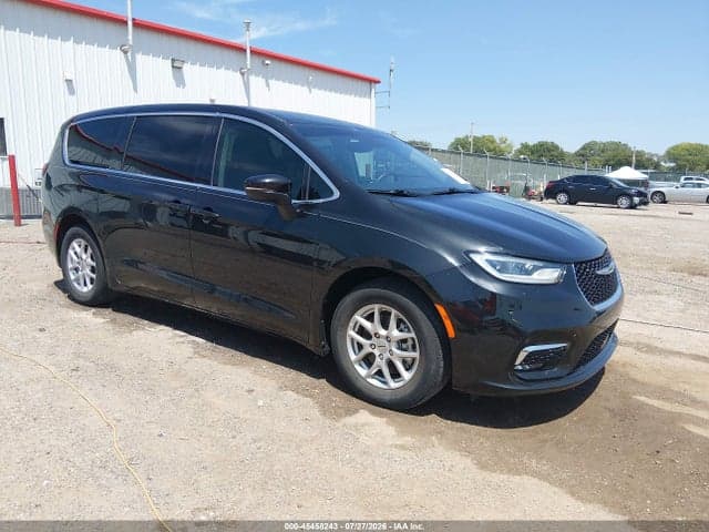 2023 CHRYSLER PACIFICA TOURING L - 1