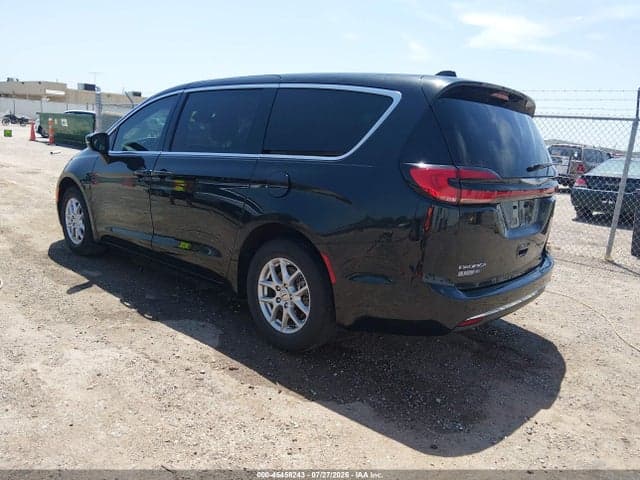 2023 CHRYSLER PACIFICA TOURING L 3