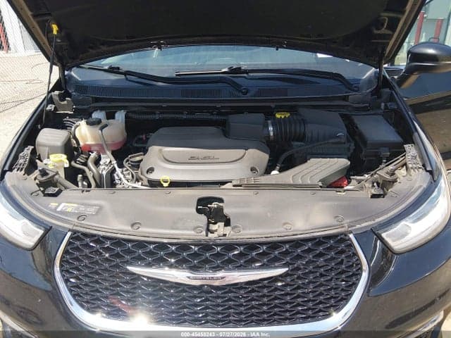 2023 CHRYSLER PACIFICA TOURING L 10