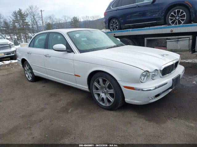2004 JAGUAR XJ XJ8 1