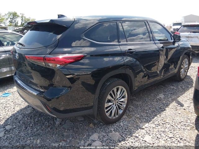 2023 TOYOTA HIGHLANDER PLATINUM 4