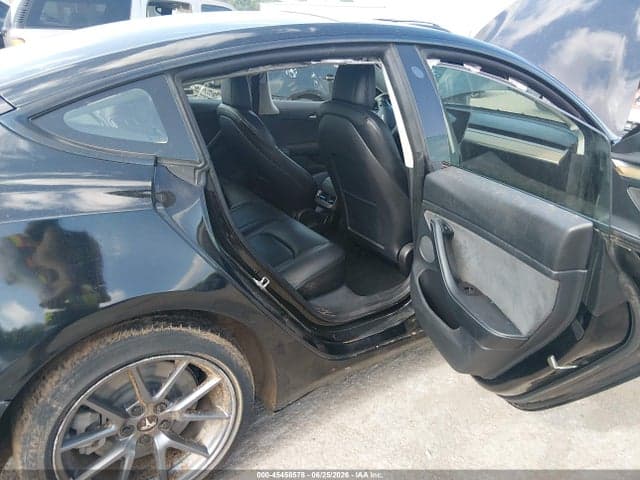 2022 TESLA MODEL 3 9