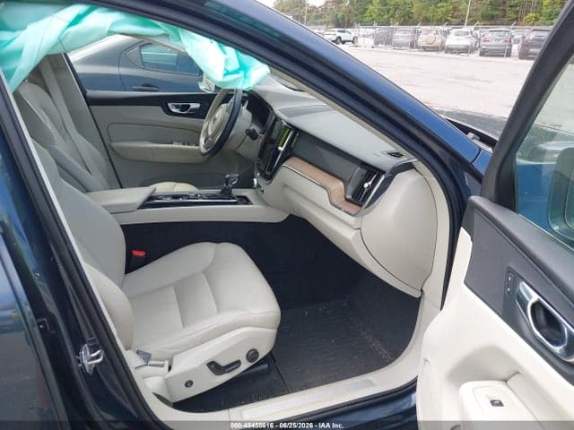 2021 VOLVO XC60 T5 5