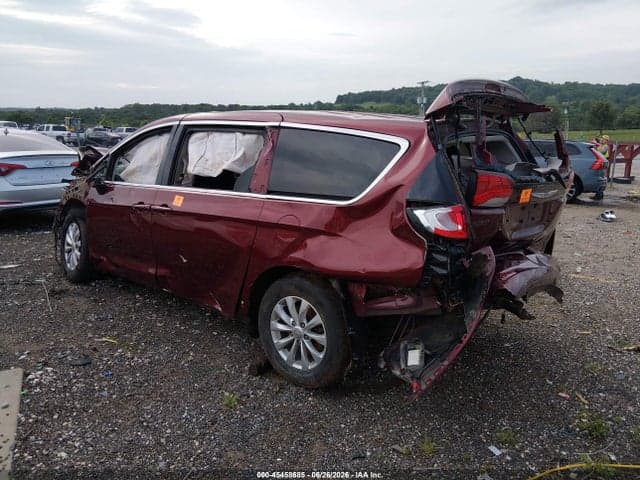 2019 CHRYSLER PACIFICA LX 3