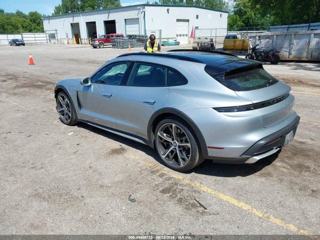 2022 PORSCHE TAYCAN CROSS 3
