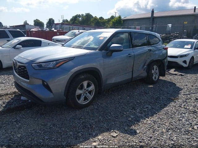 2020 TOYOTA HIGHLANDER LE 2