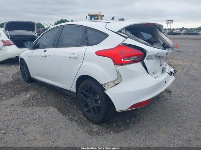 2016 FORD FOCUS SE 3