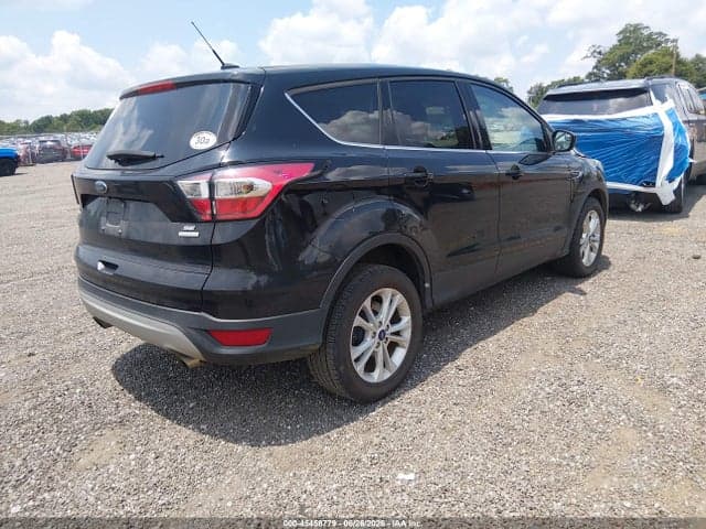 2017 FORD ESCAPE SE 4