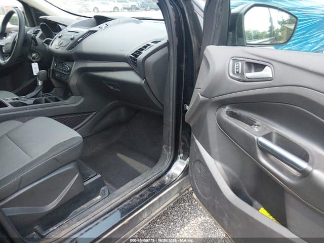 2017 FORD ESCAPE SE 5