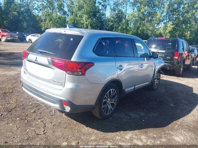 2017 MITSUBISHI OUTLANDER SE 4