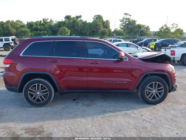 2018 JEEP GRAND CHEROKEE LAREDO E 4X2 13