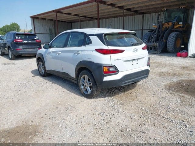 2021 HYUNDAI KONA SE 3